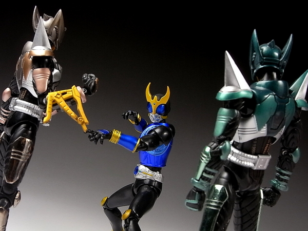 や*っ様 S.H.Figuarts仮面ライダークウガドラゴンフォーム レビュー】 S.H.Figuarts（真骨彫製法） 仮面ライダークウガ