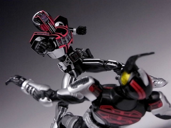バンダイ S.H.フィギュアーツ 仮面ライダーディケイド コンプリート