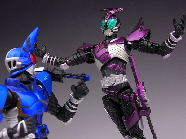 バンダイ S.H.フィギュアーツ 仮面ライダーサソード レビュー