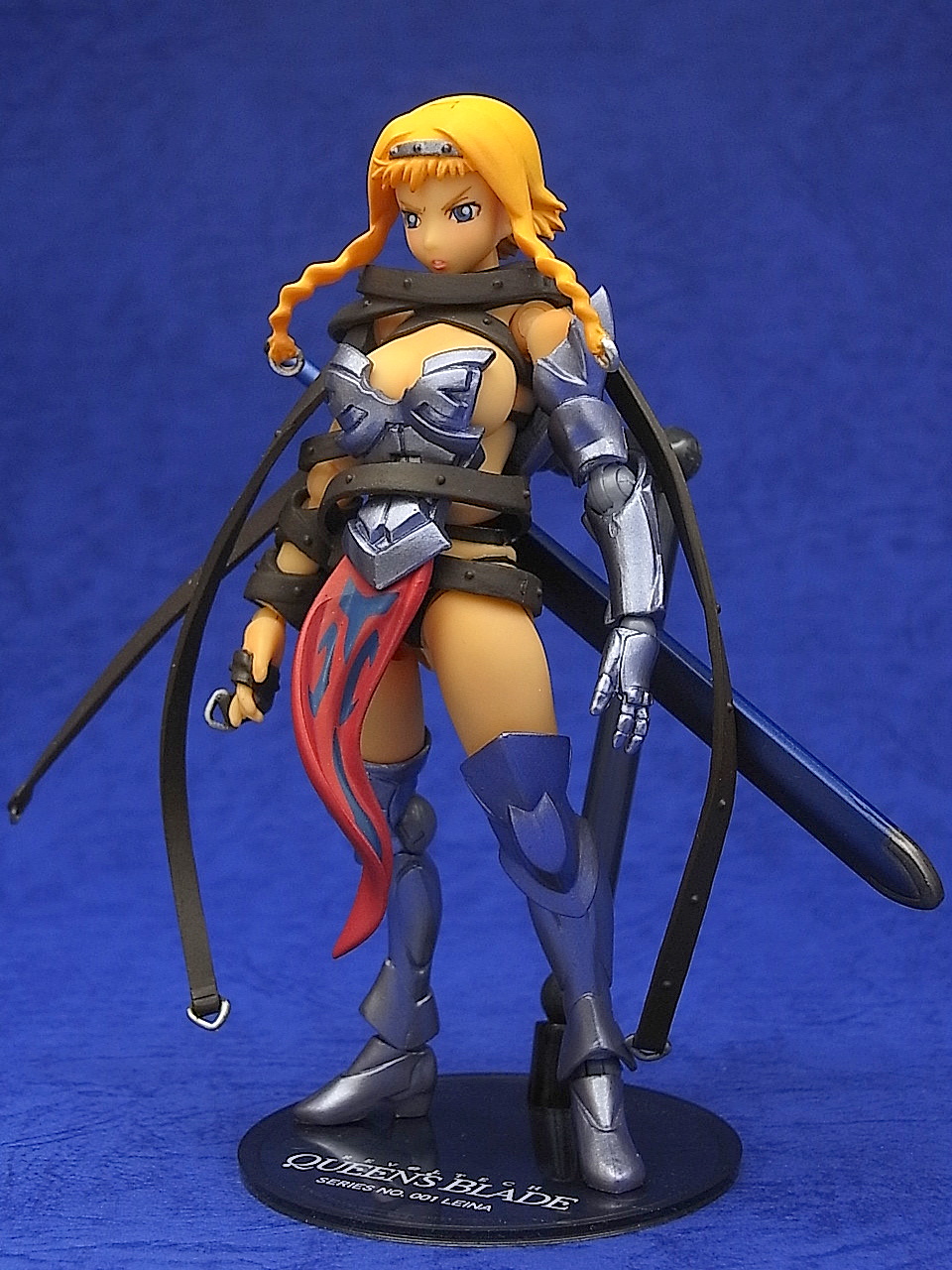 海洋堂 リボルテック/クイーンズブレイド 流浪の戦士レイナ 初回特典付き　001 1/12 リボルテック クイーンズブレイド 流浪の戦士レイナ 001