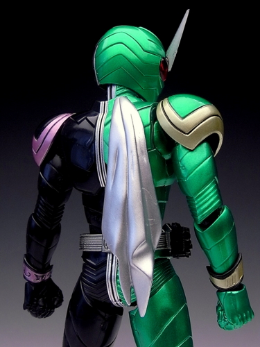 S.H.フィギュアーツ 仮面ライダーW サイクロンジョーカー レビュー