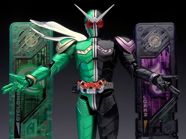 S.H.フィギュアーツ 仮面ライダーW サイクロンジョーカー レビュー