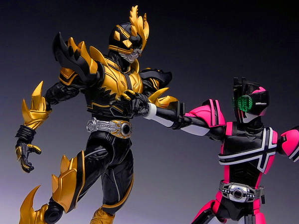 S.H.フィギュアーツ 仮面ライダークウガ ライジングアルティメット