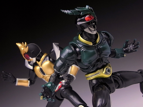 S.H.フィギュアーツ 仮面ライダーギルス レビュー - YOの玩具箱