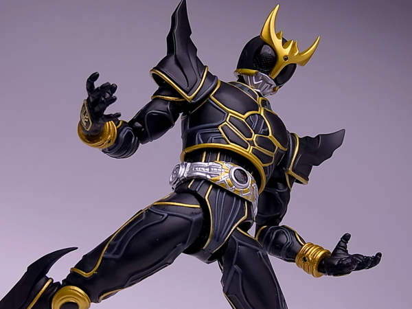 S.H.フィギュアーツ 仮面ライダークウガ アルティメットフォーム wyw801m 41KpKcG8hhL._UF894,1000_QL80_.jpg