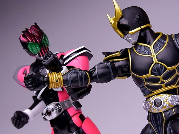 S.H.フィギュアーツ 仮面ライダークウガ アルティメットフォーム