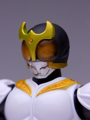 S.H.フィギュアーツ 仮面ライダークウガ グローイングフォーム
