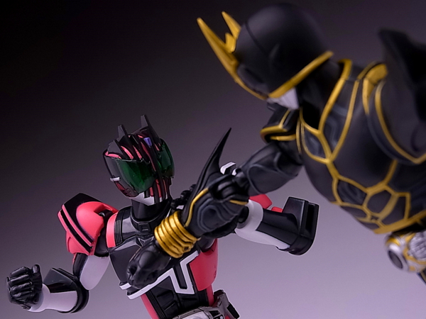 S.H.フィギュアーツ 仮面ライダーディケイド 激情態 レビュー