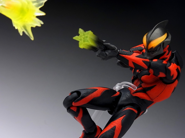 ウルトラアクト　ウルトラマンベリアル Amazon.com: Ultra Act: Ultraman Belial Action Figure : Toys