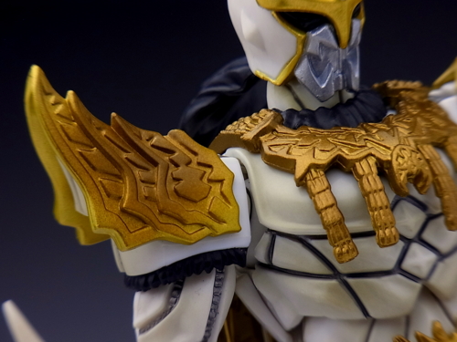 S.H.フィギュアーツ 仮面ライダークウガ ン・ダグバ・ゼバ レビュー