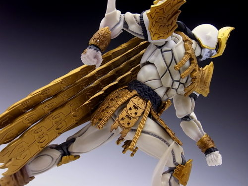 S.H.フィギュアーツ 仮面ライダークウガ ン・ダグバ・ゼバ レビュー