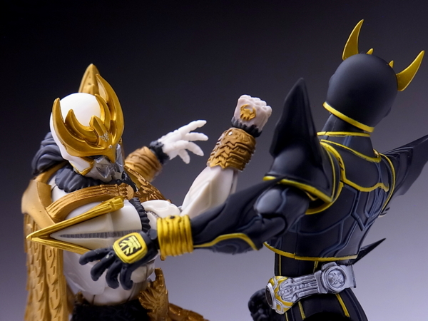 S.H.フィギュアーツ 仮面ライダークウガ ン・ダグバ・ゼバ レビュー - YOの玩具箱