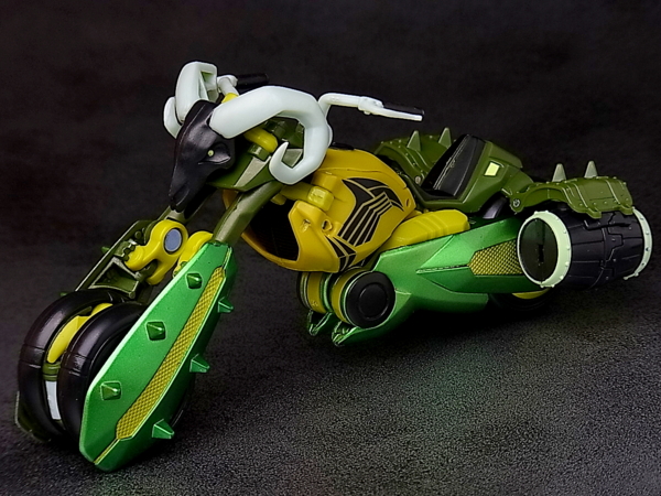 トランスフォーマーアニメイテッド オイルスリック レビュー - YOの玩具箱