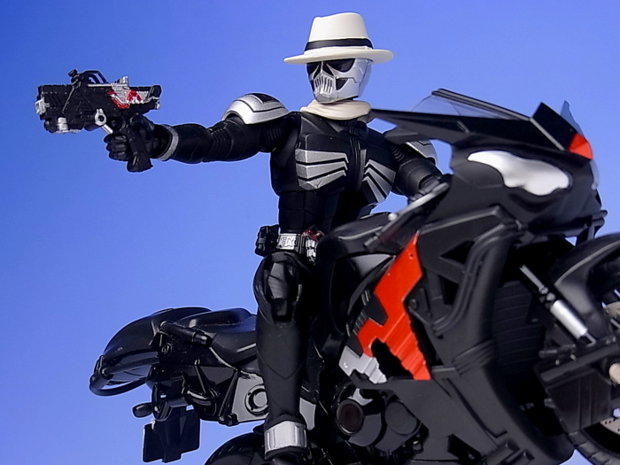 S.H.フィギュアーツ 仮面ライダースカルクリスタル 『仮面ライダー×仮面ライダー オーズ＆ダブル feat.スカル MOVIE大戦CORE』（魂ウェブ限定） g6bh9ry Amazon.co.jp: バンダイ(BANDAI) S.H.フィギュアーツ 仮面
