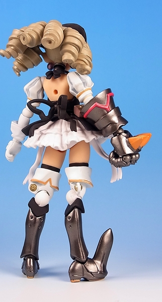 リボルテック　クイーンズブレイド　ユーミル 2Pカラーver リボルテック クイーンズブレイド ユーミル 2Pカラー レビュー