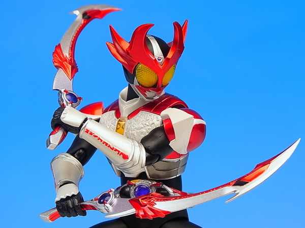 S.H.フィギュアーツ 仮面ライダーアギト シャイニングフォーム - YOの