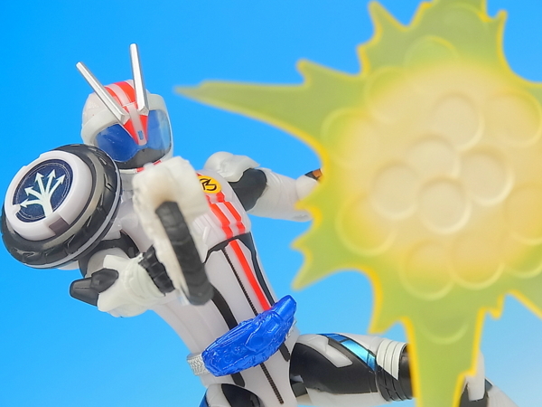 バンダイ TK07 仮面ライダーマッハ レビュー : 冷やし牛乳やって