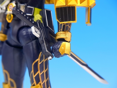 S.H.フィギュアーツ 仮面ライダー鎧武 パインアームズ ＆ 仮面ライダー