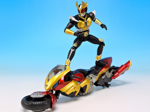 真骨彫 S.H.フィギュアーツ 仮面ライダーアギト グランドフォーム