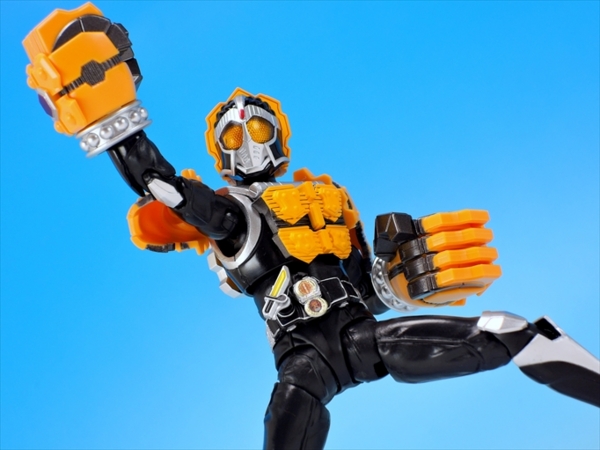 S.H.フィギュアーツ 仮面ライダーナックル クルミアームズ S.H. 