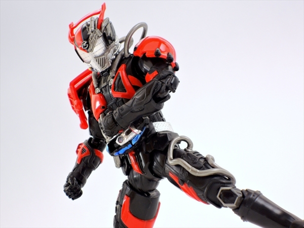 S.H.フィギュアーツ 仮面ライダー超デッドヒートドライブ レビュー