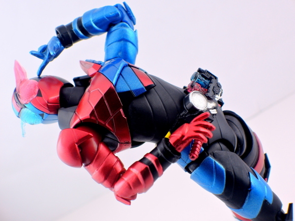 SHフィギュアーツ 仮面ライダービルド ラビットタンクフォーム で遊ぼ