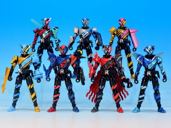 新品 創動 仮面ライダービルド BUILD11 セット フィギュア Amazon.co.jp: 創動 仮面ライダービルド BUILD11 2種 セット
