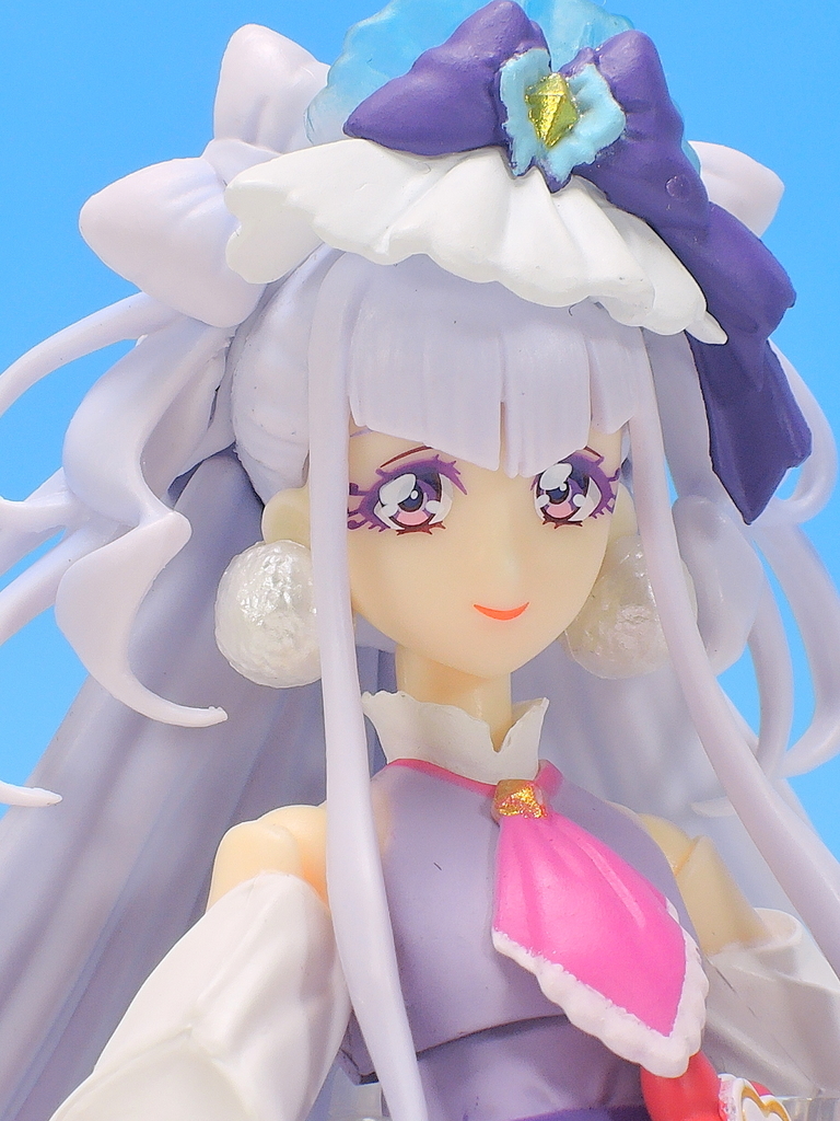 S.H.Figuarts キュアアムール＆はぐたん | プリキュア