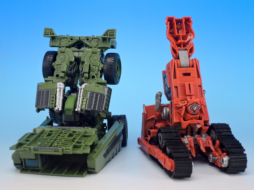 SS-34 ディセプティコンロングハウル で遊ぶ - YOの玩具箱