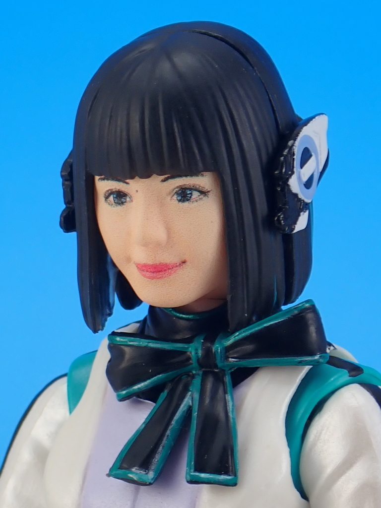 BANDAI - 【未開封】S.H.フィギュアーツ イズ ／ 仮面ライダーゼロワン Amazon.co.jp: 仮面ライダーゼロワン 鶴嶋乃愛公認 イズ