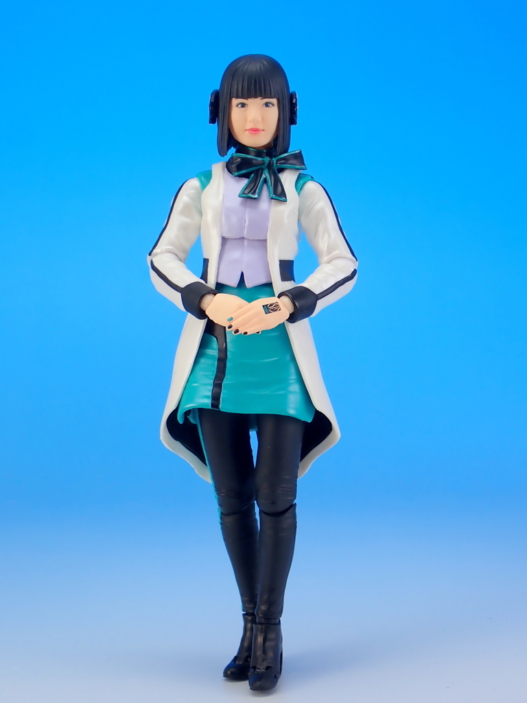 BANDAI - 【未開封】S.H.フィギュアーツ イズ ／ 仮面ライダーゼロワン Amazon.co.jp: 仮面ライダーゼロワン 鶴嶋乃愛公認 イズ