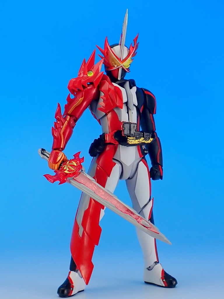 S.H.フィギュアーツ 仮面ライダーセイバー ブレイブドラゴン を