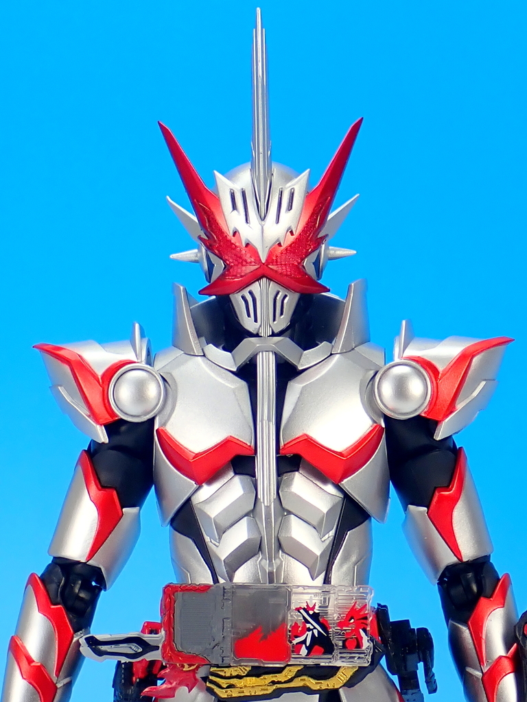 S.H.Figuarts 仮面ライダーセイバー ドラゴニックナイト 到着 - YOの玩具箱