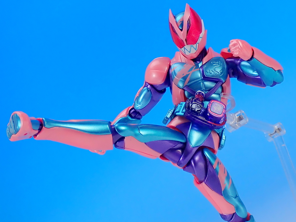 SHFiguarts 仮面ライダーリバイ レックスゲノム で遊ぶ - YOの玩具箱