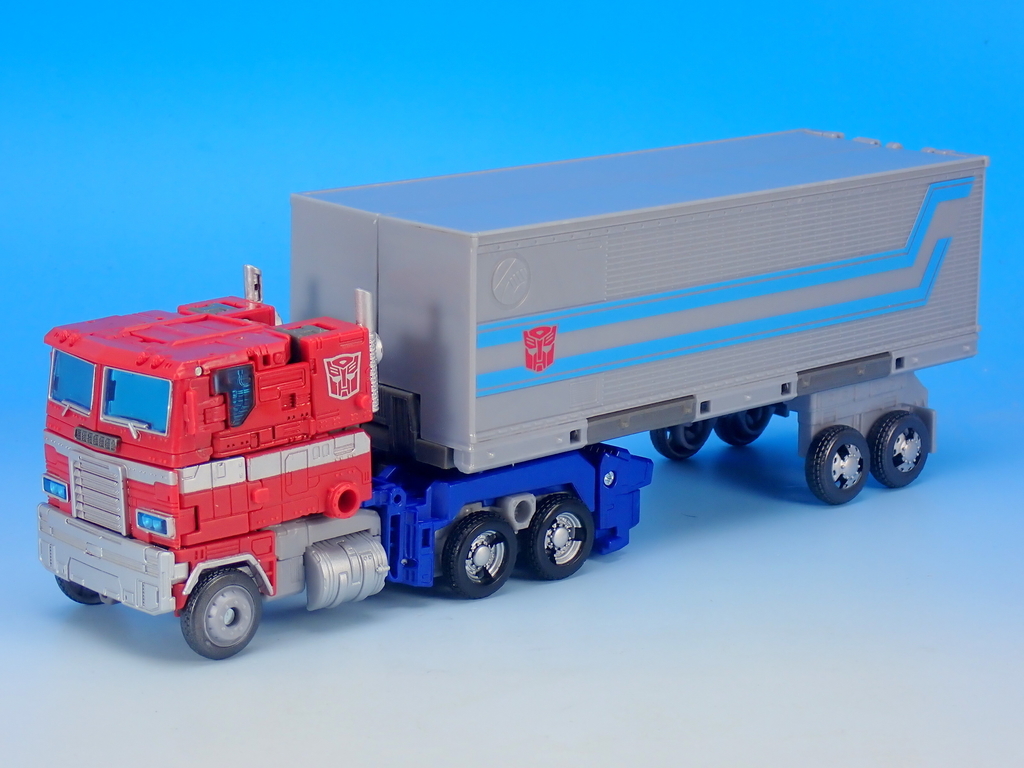 トランスフォーマーキングダム　KD-19 オプティマスプライムwithトレーラー KD-19 オプティマスプライム with トレーラー