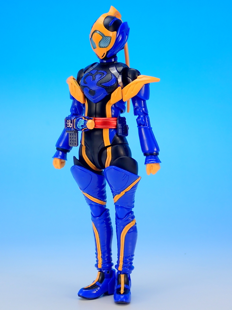 S.H.Figuarts 仮面ライダージャンヌ コブラゲノム＆ラブコフ クジャク