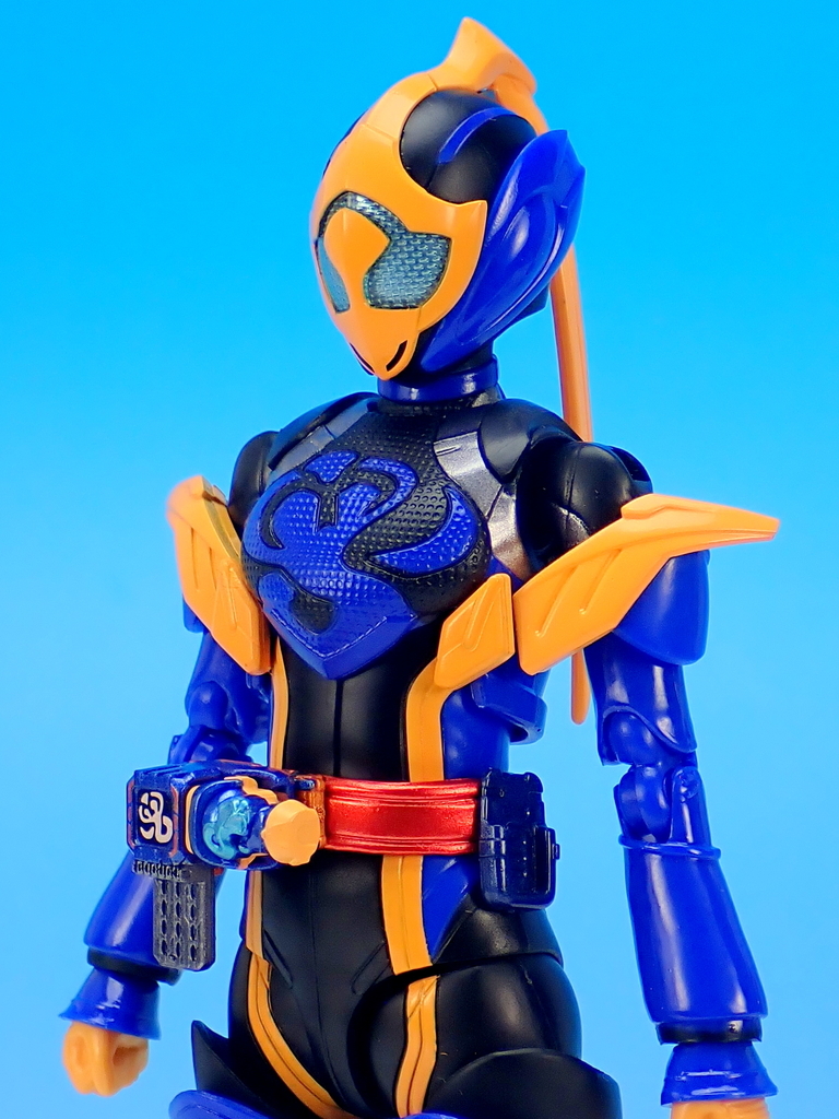 S.H.Figuarts 仮面ライダージャンヌ コブラゲノム＆ラブコフ