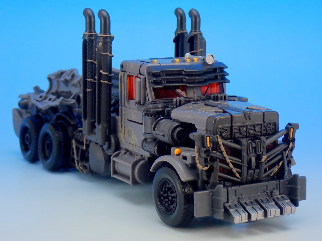トランスフォーマー スタジオシリーズ SS-109 スカージ で遊ぶ