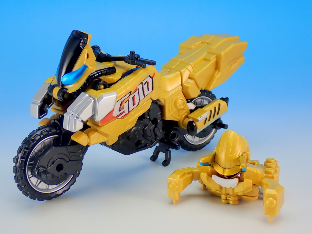 装着変新 仮面ライダーガッチャード2 ゴルドメカニッカー 