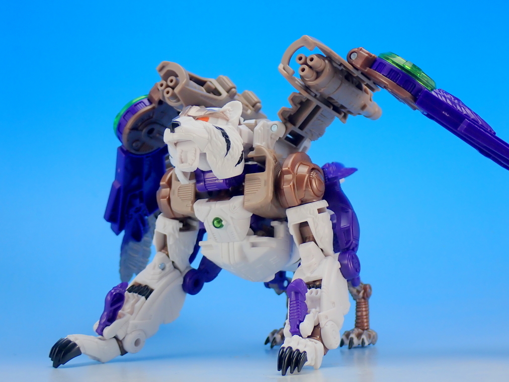 トランスフォーマー　レガシー　タイガーホーク Amazon.co.jp: タカラトミー(TAKARA TOMY) トランスフォーマー