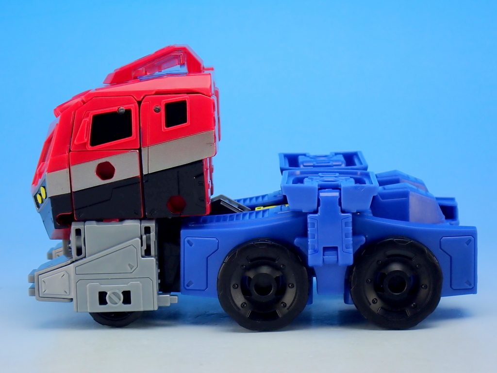 トランスフォーマー レガシー TL-63 オプティマスプライム（アニメ