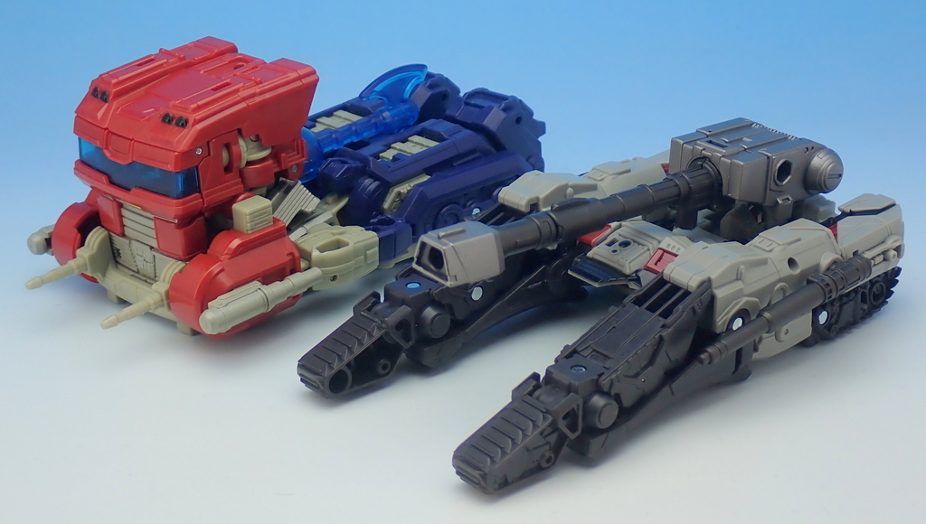トランスフォーマー/ONE SS 134 138オプティマス　メガトロン SS-138 メガトロン｜トランスフォーマーオフィシャルサイト