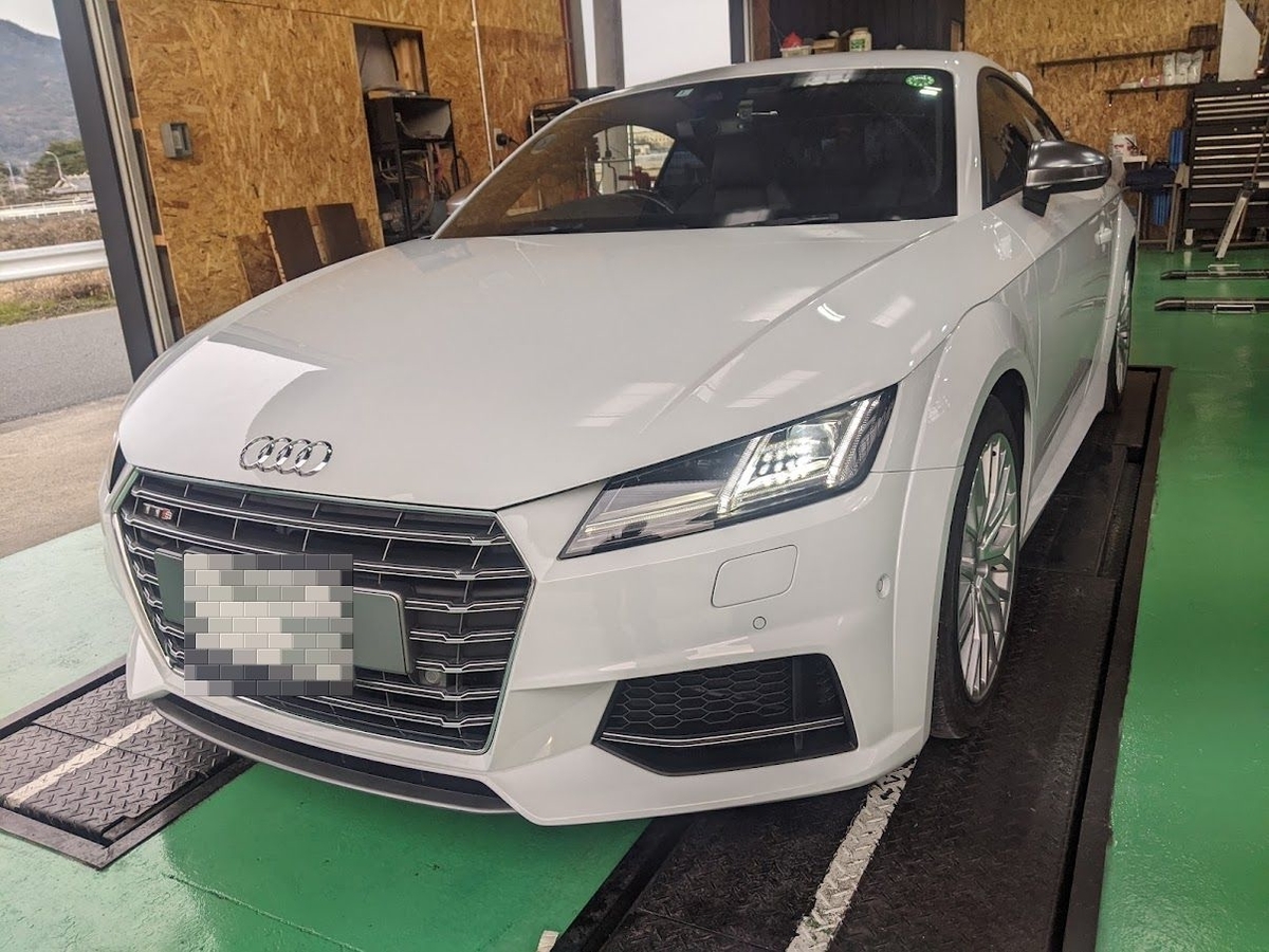 アウディ TT 湿式6速Sトロニクスオイル交換 - アーバンオート
