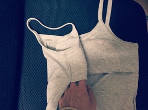 背中ゴムなしキャミソール
