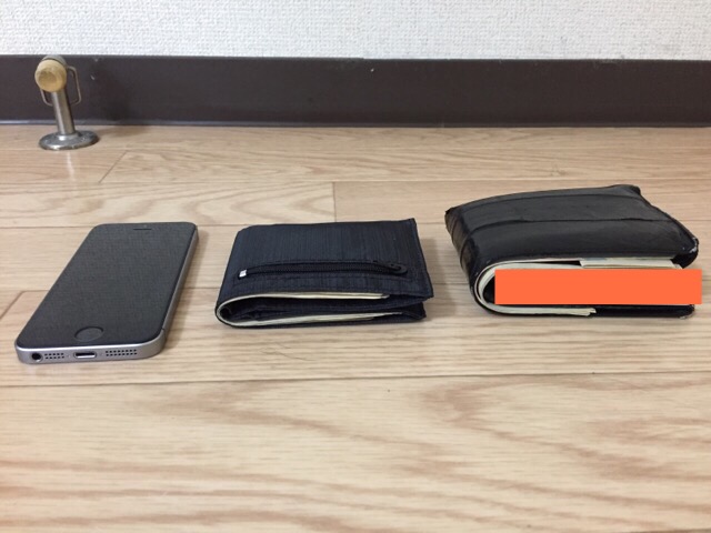 allett ナイロン ミニマ リスト厚み比べ