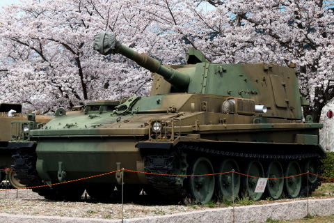 74式自走105mmりゅう弾砲の展示場所 - 用廃機ハンターが行く！