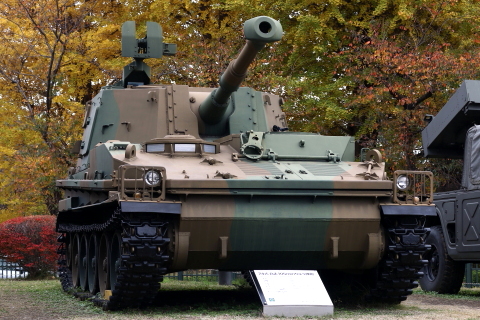 74式自走105mmりゅう弾砲の展示場所 - 用廃機ハンターが行く！