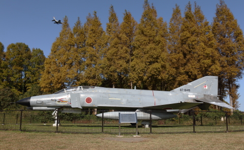 航空自衛隊 F-4ファントムIIの展示機 - 用廃機ハンターが行く！