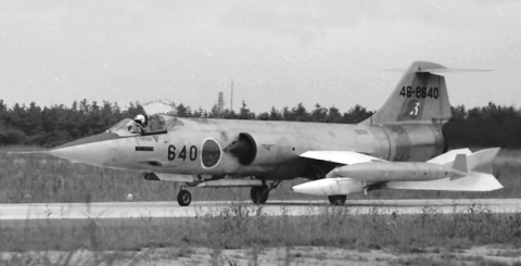 航空自衛隊 F-104Jの自衛隊基地内展示機 - 用廃機ハンターが行く！