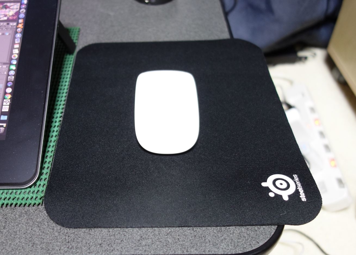 ゲーミングマウスパッド『SteelSeries QcK mini』をレビュー